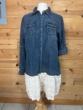 EUC Wrangler Blue Denim Midi Dress Pearl Snaps Cream Lace Ruffle XL Rodeo NFR
